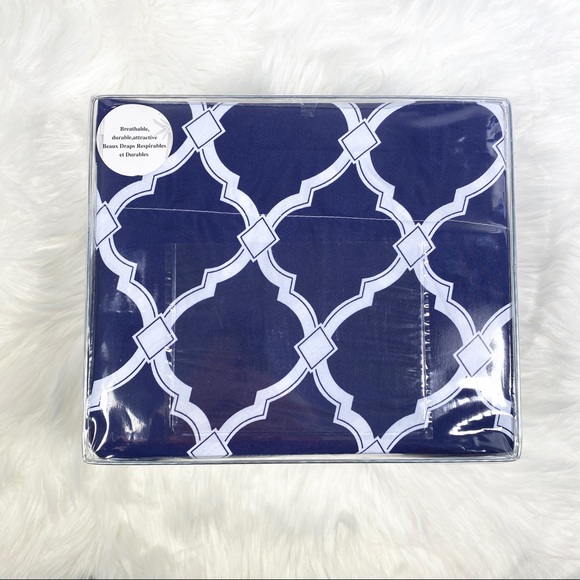 ⭐️SEE NEW LISTING⭐️King 4pc Navy Arabesque Bedsheets - Picture 2 of 5